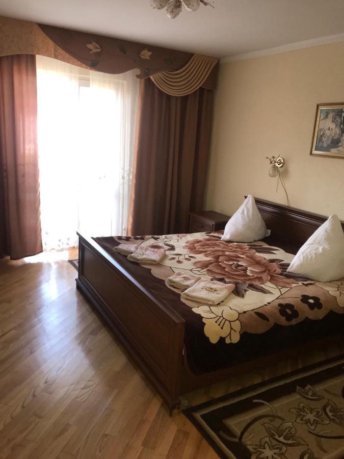 Вілла "Престиж" Appartement Truskavets Buitenkant foto